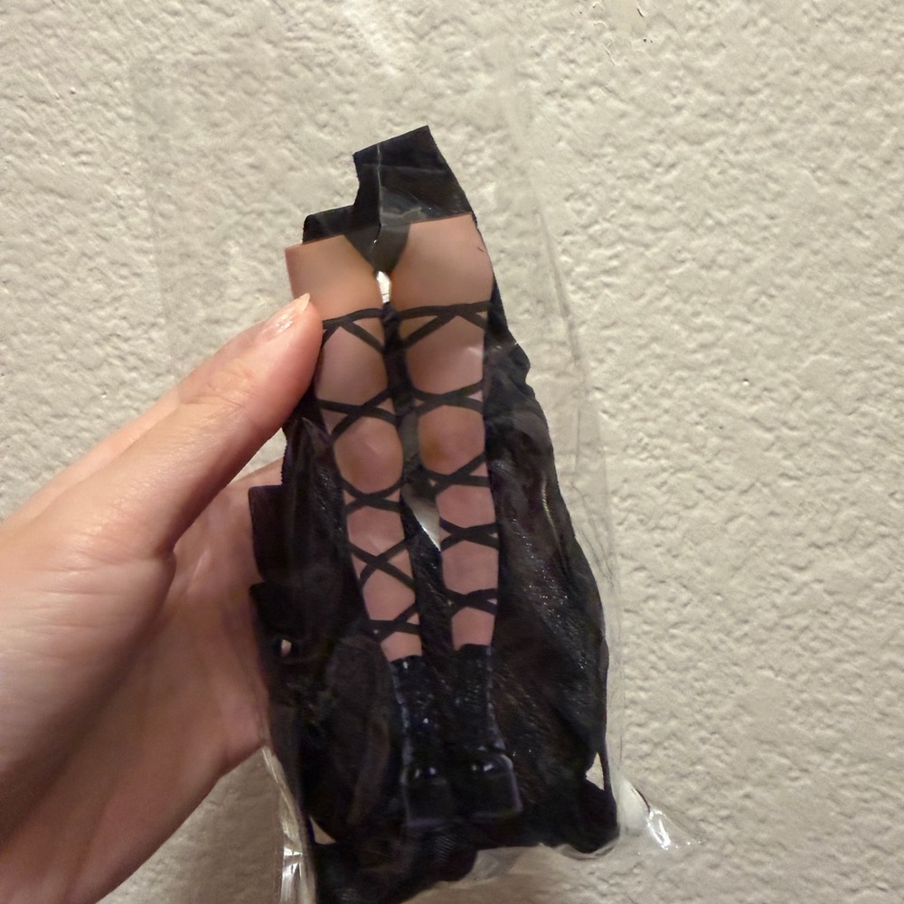iHeartRaves black rave leg wrap